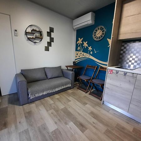 Sand & Relax Privlaka - Mobile Home Gloria מראה חיצוני תמונה
