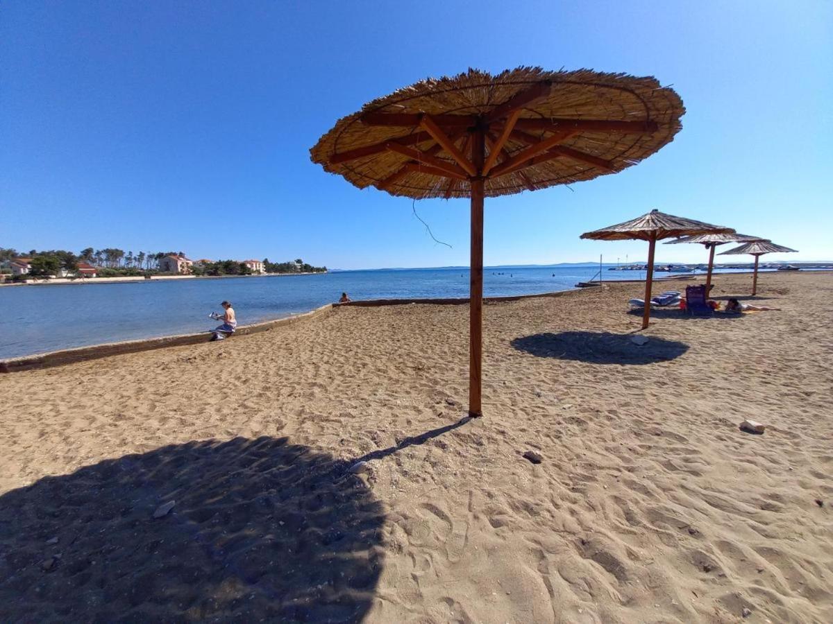Sand & Relax Privlaka - Mobile Home Gloria מראה חיצוני תמונה