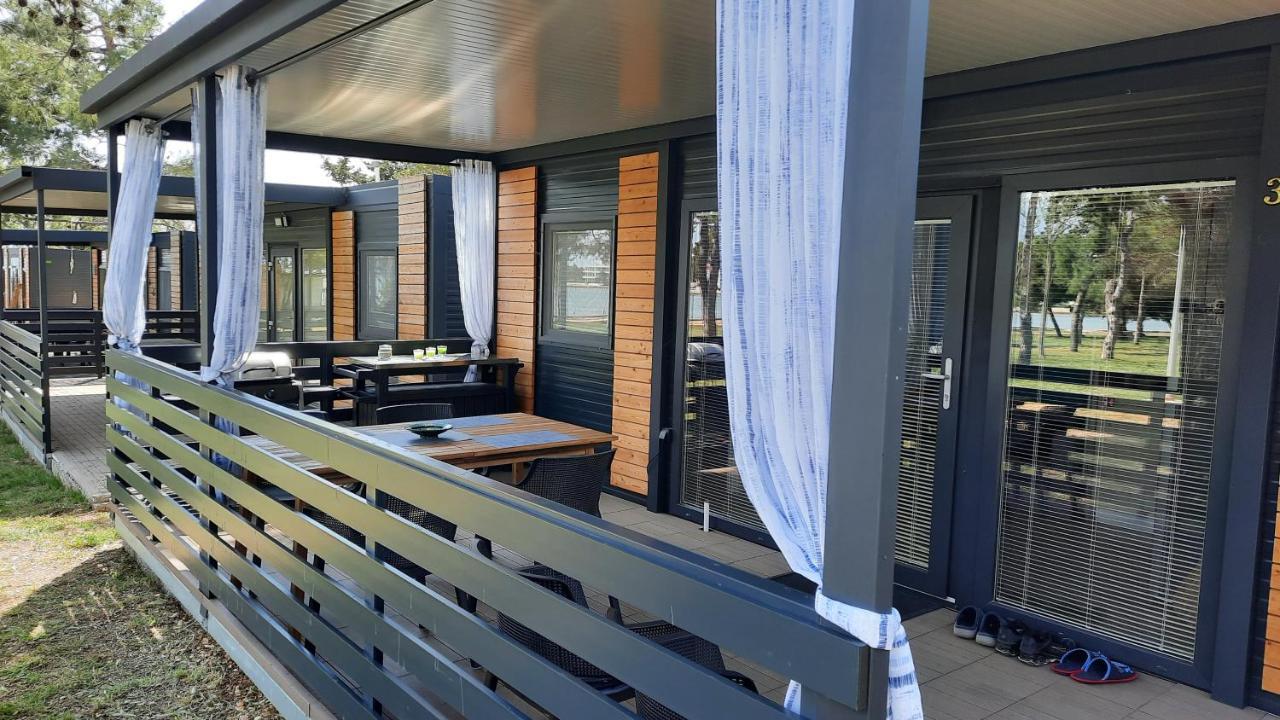 Sand & Relax Privlaka - Mobile Home Gloria מראה חיצוני תמונה