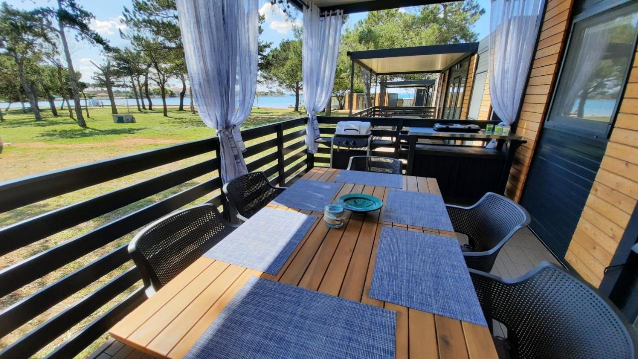 Sand & Relax Privlaka - Mobile Home Gloria מראה חיצוני תמונה